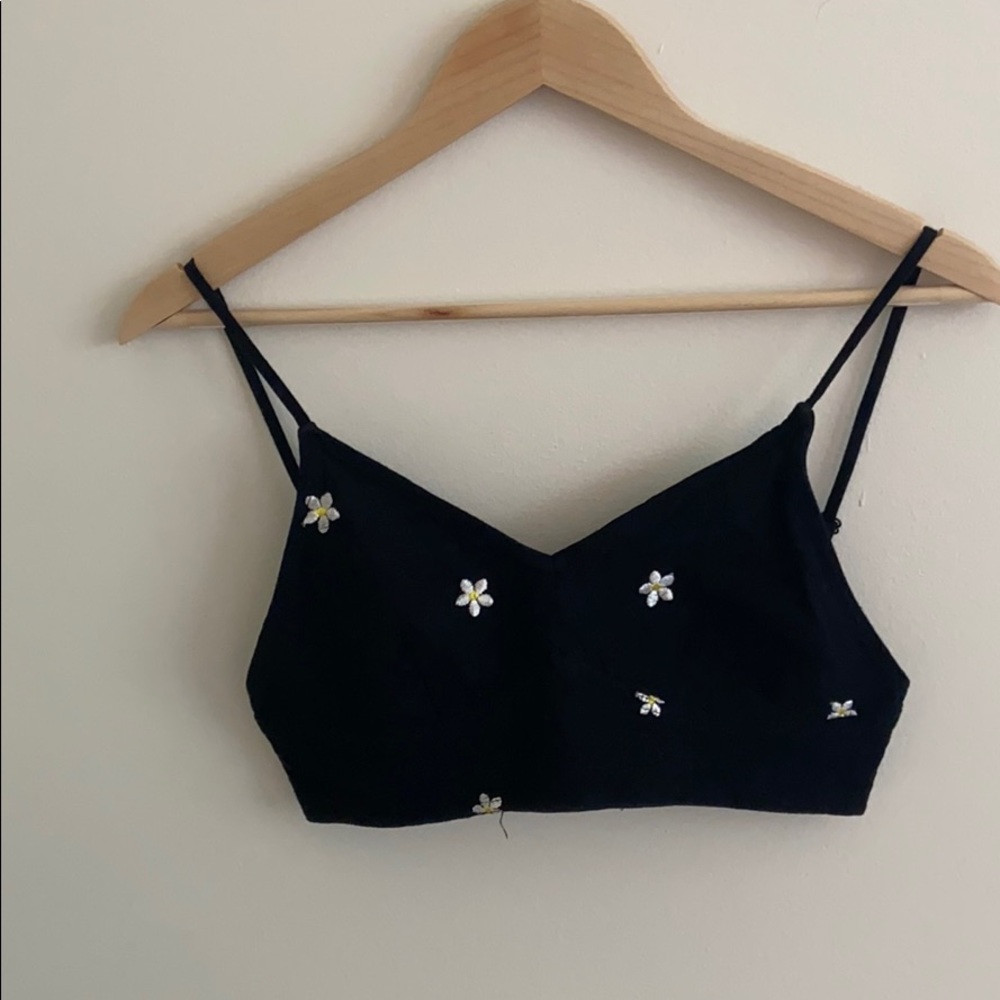 Kendall and Kylie Daisy top